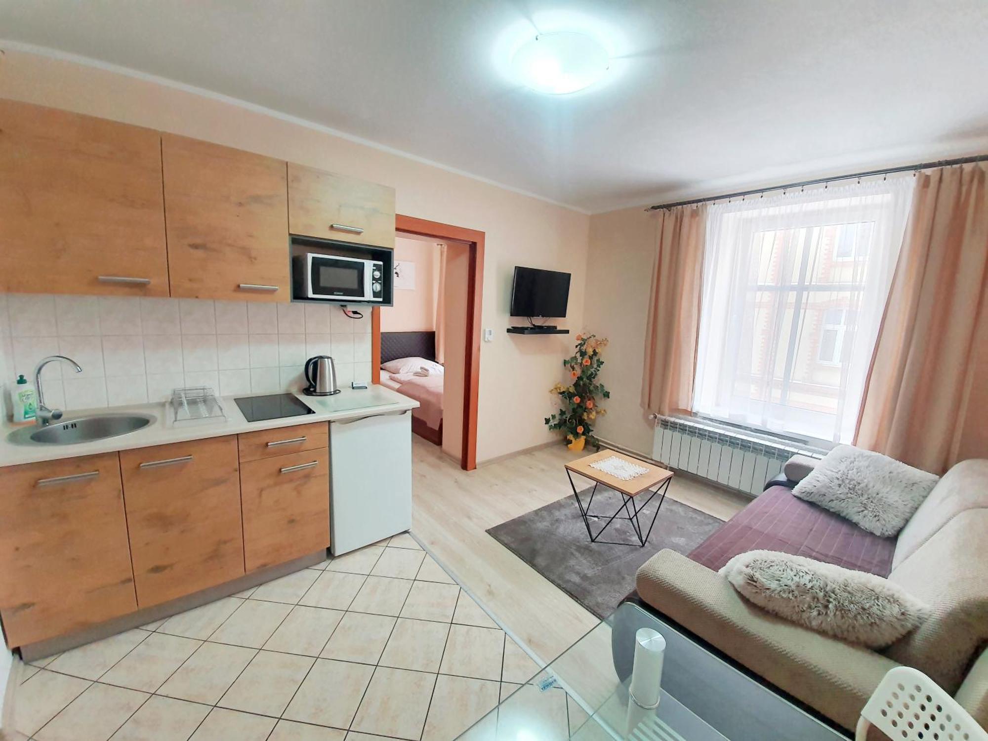 Aparthouse Apartamenty Centrum - In The City Center Near The Train Station Katowice Room photo