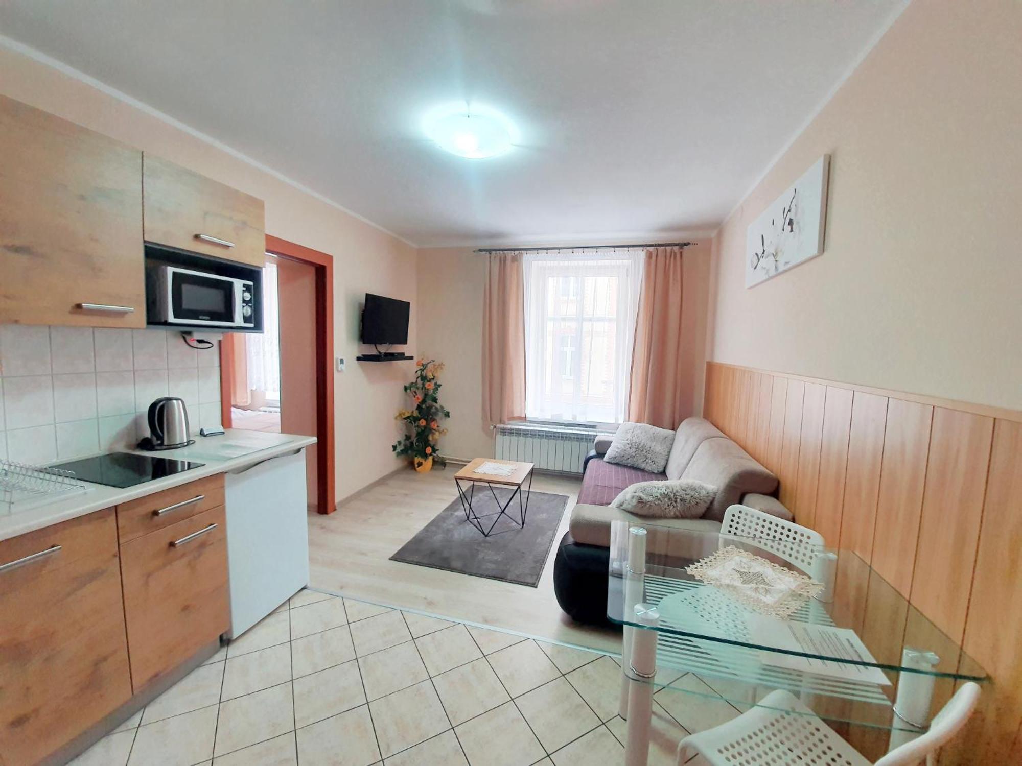 Aparthouse Apartamenty Centrum - In The City Center Near The Train Station Katowice Room photo