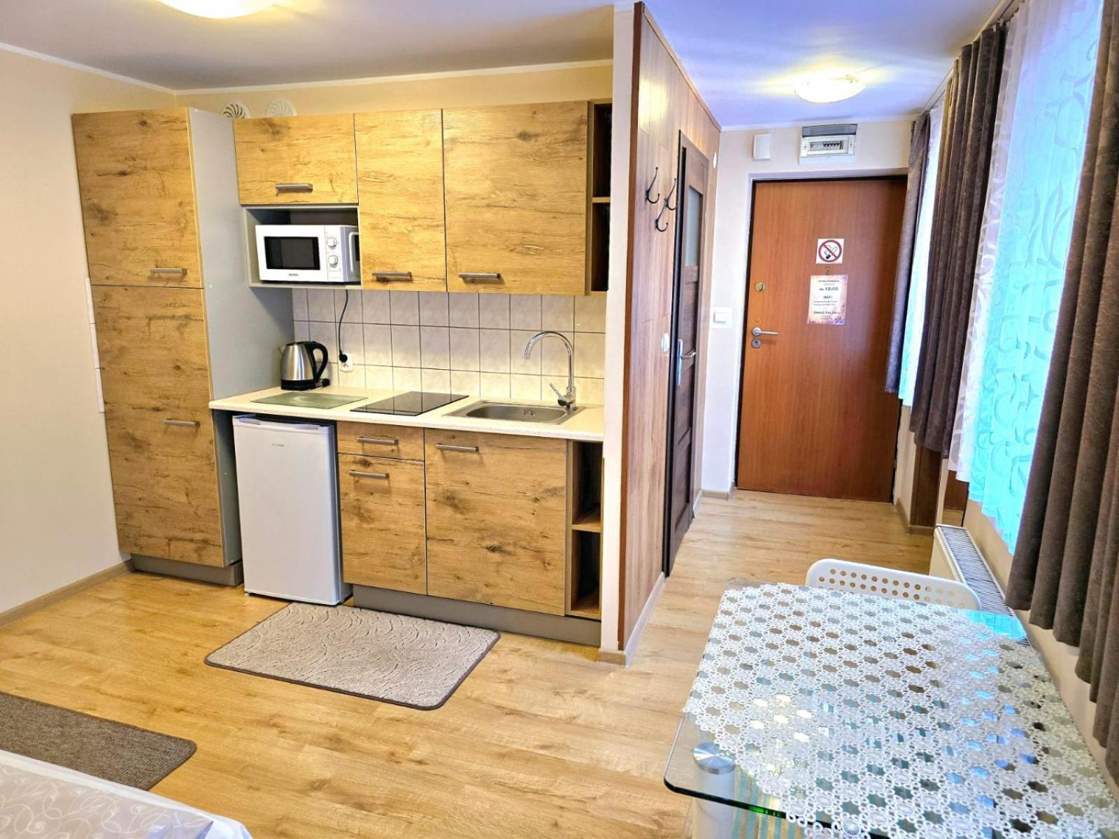 Aparthouse Apartamenty Centrum - In The City Center Near The Train Station Katowice Exterior photo