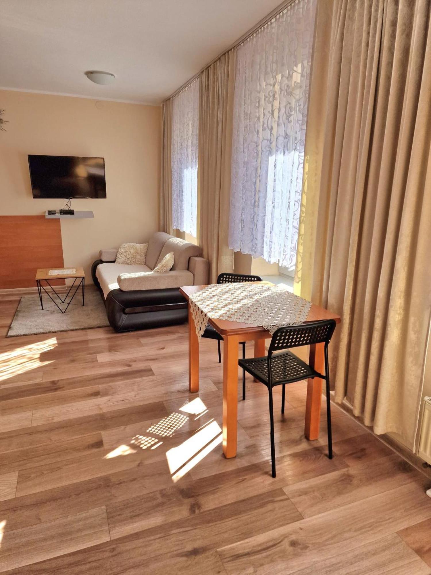 Aparthouse Apartamenty Centrum - In The City Center Near The Train Station Katowice Exterior photo
