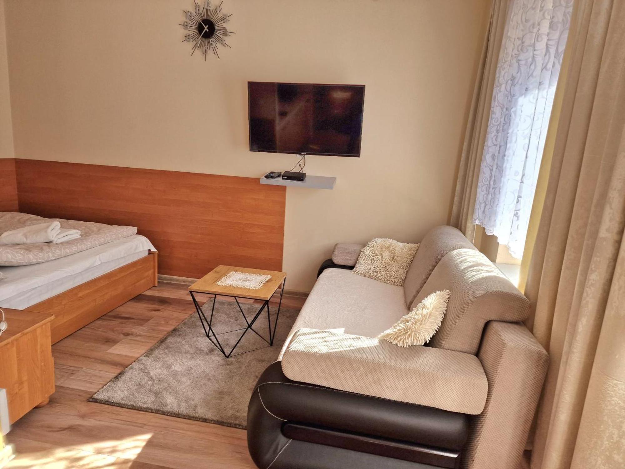 Aparthouse Apartamenty Centrum - In The City Center Near The Train Station Katowice Exterior photo